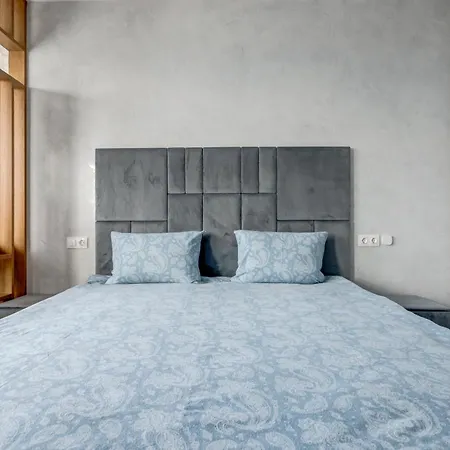 Luxury 2 Bdrm Getaway And Free Parking Апартамент *